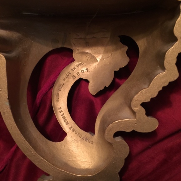Gold Vintage Scroll Wall Small Shelves - Picture 6 of 12